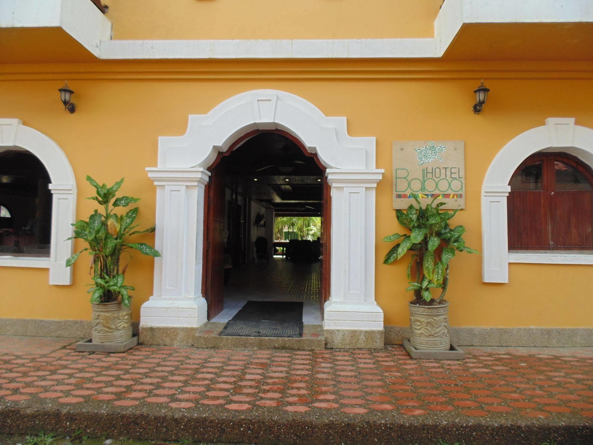 Hotel Costa Choco Bahia Solano Exterior photo